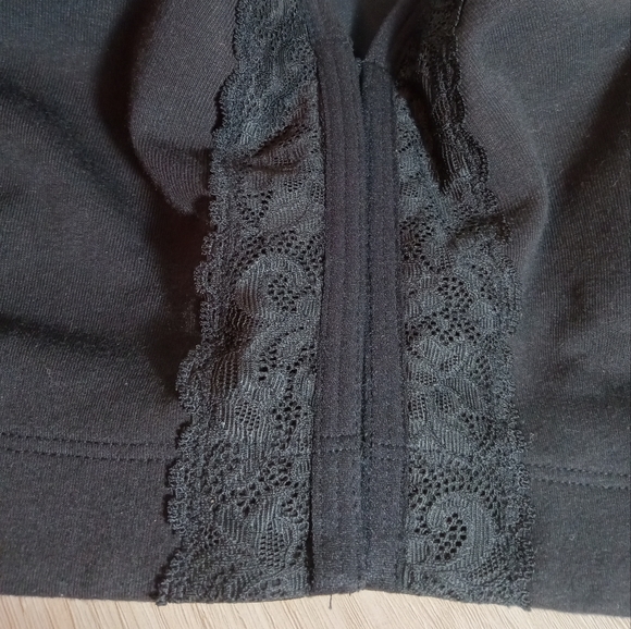 Like New: Cacique 40F Cotton Lightly Lined No Wire Bra - Picture 3 of 7